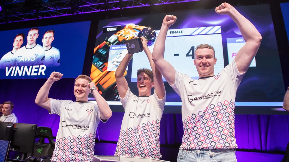 5 NM-gull i E-sport